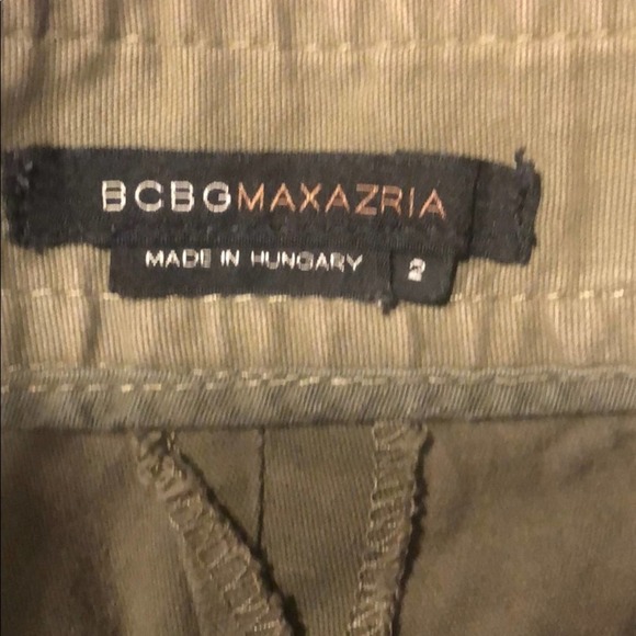 BCBG MaxAzria Shelly cuffed Shorts Sz 2 - Picture 3 of 6